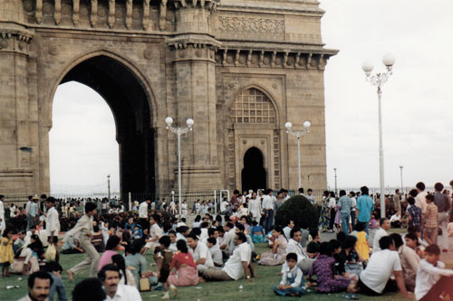 Getümmel am Gateway of India