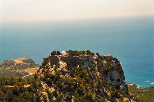 Reste der Burg bei Monolithos