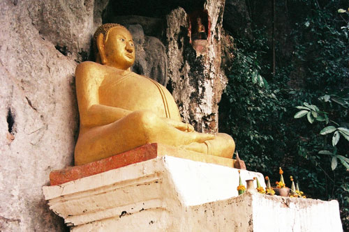 Buddha vor der oberen Hhle