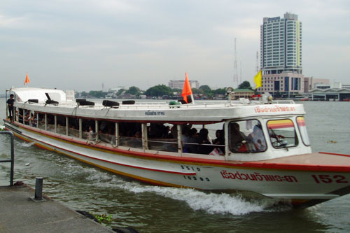 Chao Phraya Expressboot in Bangkok
