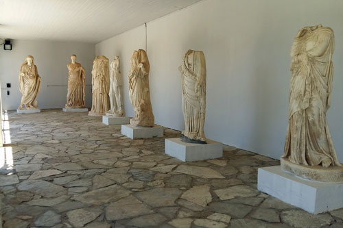 rmische Statuen in Gortys
