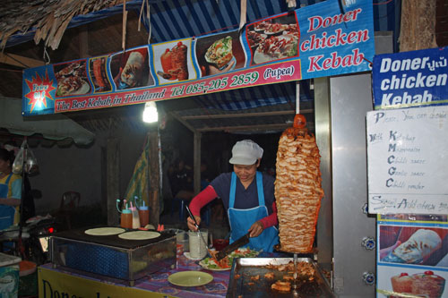 Dner Kebab auf dem Nachtmarkt in Ban Bang Niang