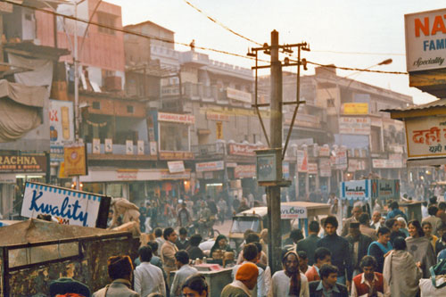 Viele Inder in Old Delhi