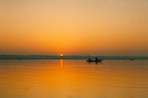 Sonnenaufgang am Ganges