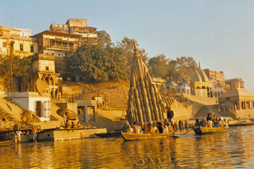 Morgens am Ganges