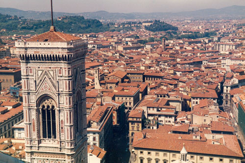 Blick von der Kuppel auf Florenz