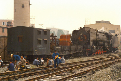 auf dem Bahnhof in Xian