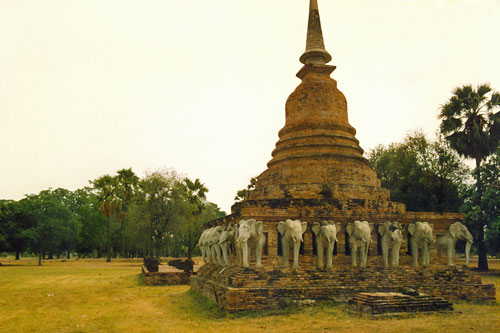 Si Satchanalai - Wat Chang Lom