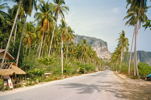 Die Strasse von Ao Nang