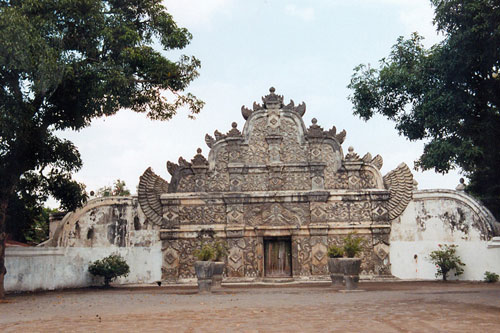 Tor im Taman Sari in Yogya