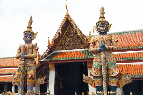 Wat Phra Kaeo Wchterstatuen