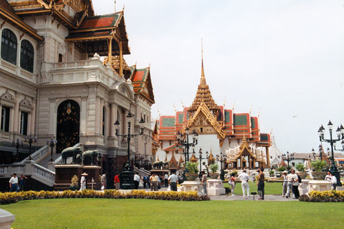 Chakri Maha Prasat Halle & Rajkaranyasapha Halle