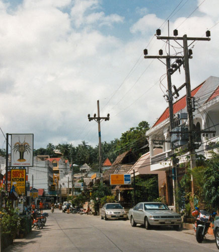 Strasse in Karon