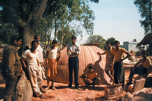 Kuppelbauer auf der Fahrt nach Jaipur