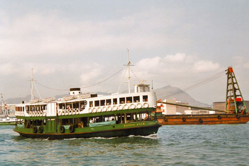 unterwegs mit der Star Ferry