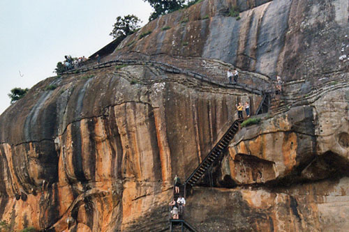 Aufstieg am Sigiriya Felsen