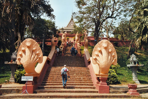 Wat Phnom in Phnom Penh