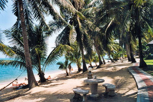 Strand von Maenam