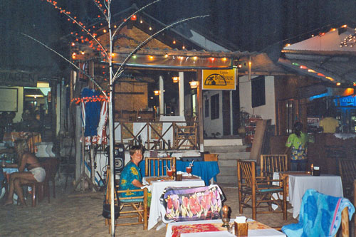 Abendessen am Strand von Lamai