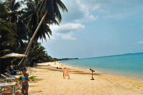 Strand in Maenam