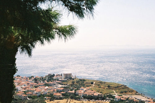 Blick auf Pythagorio vom Kloster Spiliani