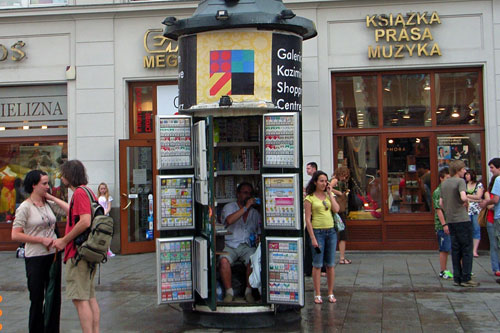 Zigarettenbdchen auf dem Marktplatz