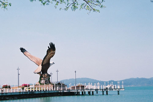 Seeadlerdenkmal in Kuah auf Langkawi