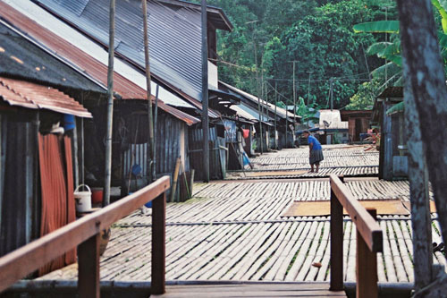 Anah Rais Bidayuh-Langhaus bei Kuching