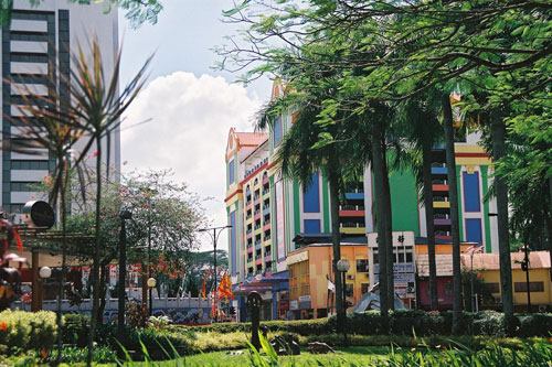 buntes Parkhaus in Kuching