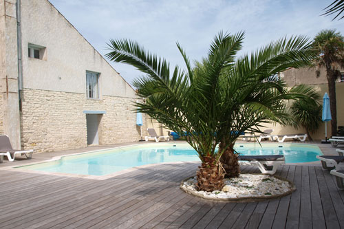 Unser Hotelpool in St. Pierre