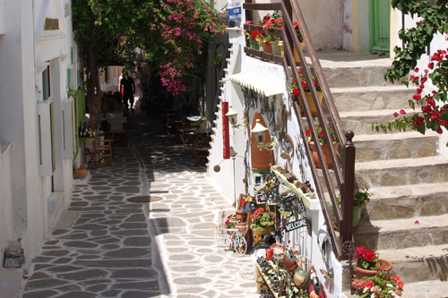 malerische Gasse in Parikia