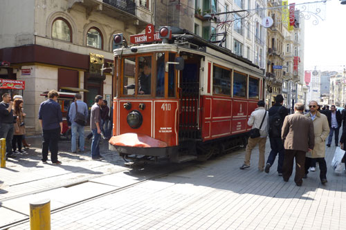 Historische Strassenbahn in der Istiklal Caddesi