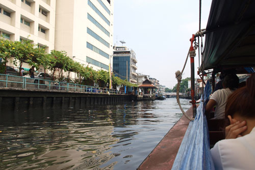 unterwegs im Klong Boot