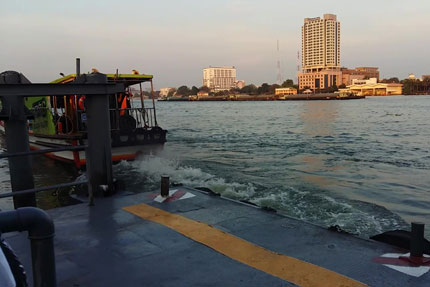 Pier Krung Thon Bridge