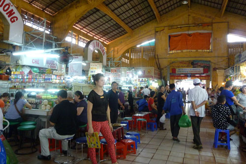 in der Markthalle in Saigon