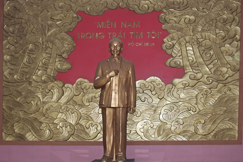 Ho Chi Minh Denkmal in Hien Long