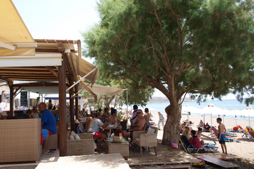 am Strand von Kalamaki