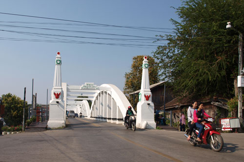 Ratchadapisek Brcke  ber den Wang Fluss