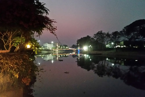 Abendstimmung auf der Terrasse des Hotels Riverside