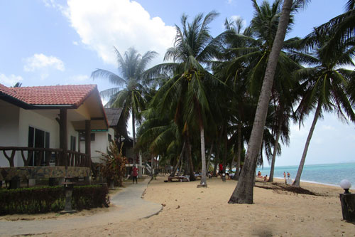 der Strand am Shangrilah in Maenam