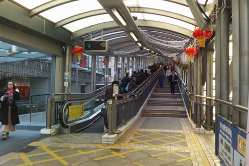Eingang des Mid Level Escalators