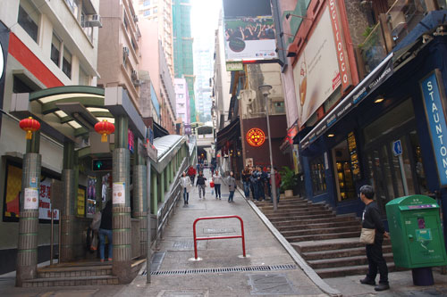 Mid-Level Escalator Shelly / Staunton Street