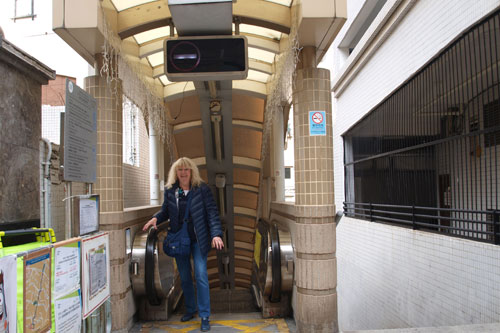 Endstation Mid-Level Escalator Conduit Road