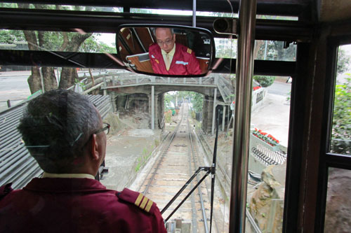 Fahrt mit der Peak Tram