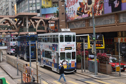 Straenbahnfahrt -> Causeway Bay (Yee Wo Street)