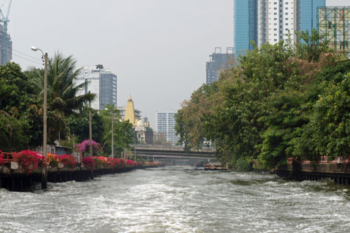 auf dem Klong von Pratunam nach Wat Sribunreung