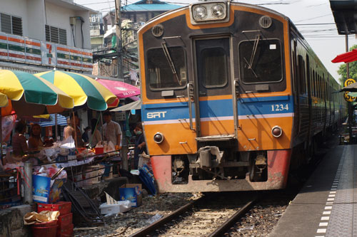 unser Zug nach Mahachai