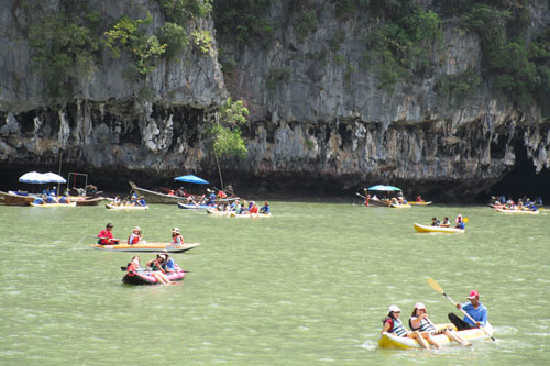 Paddeln bei Ko Talu (Lot Cave)