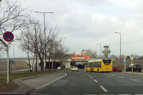 auf dem Weg zum Flughafen Tegel