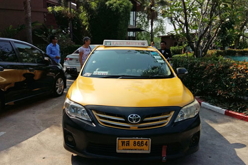 unser Taxi nach Bangkok